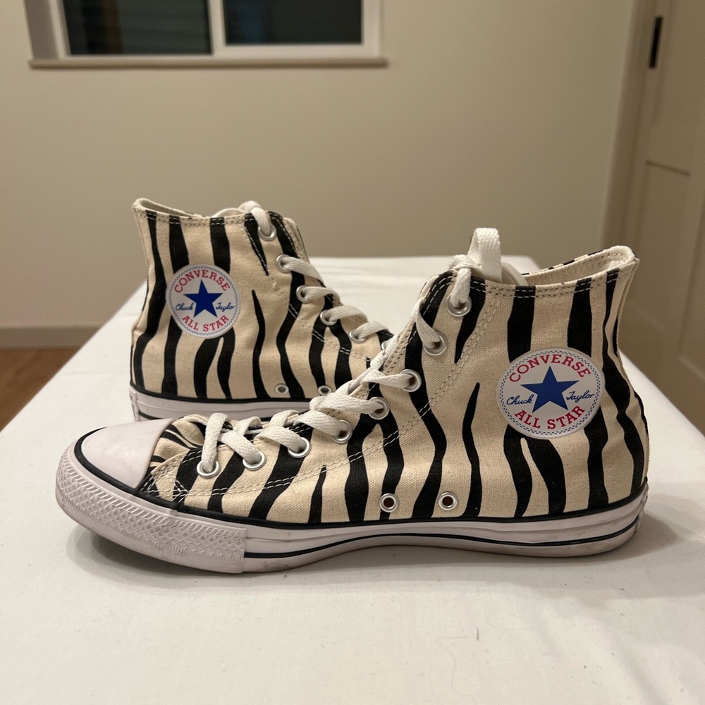 Zebra print converse, Women’s 11, converse